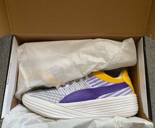 LA Lakers * Puma Clyde All-Pro Coast 2 Coast * size Men’s 10, with Box