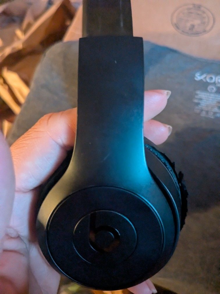 Beats Solo Headphones Earbuds Wireless