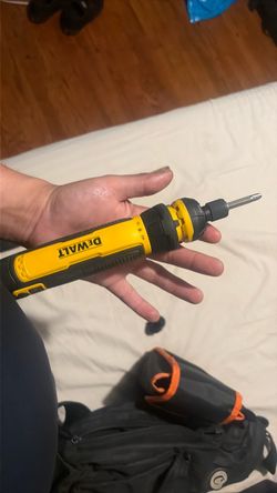 DEWALT Cordless Electric Screwdriver