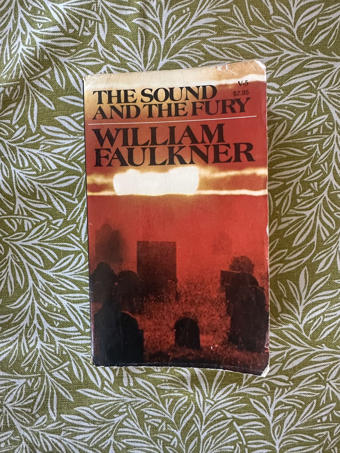 The Sound & the Fury - William Faulkner - Vintage Paperback