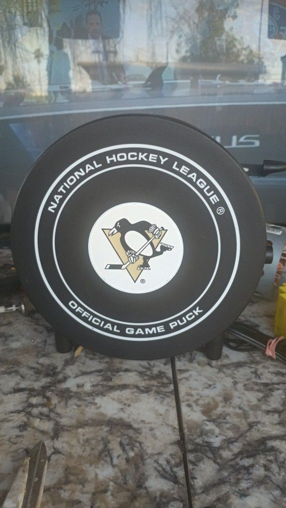 Pittsburgh Penguins NHL Hockey Puck Toaster Working
