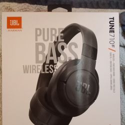 JBL Bluetooth Wireless Headphones With Noise Cancellation