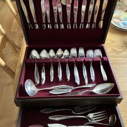 Oneida Silver Plate - Winsome Pattern