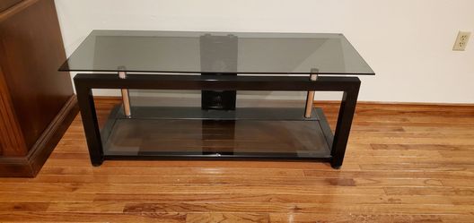 Free TV stand