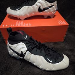 Football Cleats Sz 13