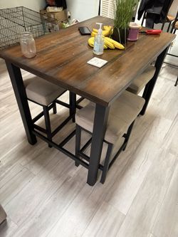 High Dining With High Chairs