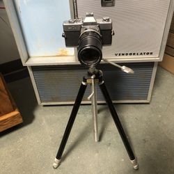 Vintage camera as in picture📷📸