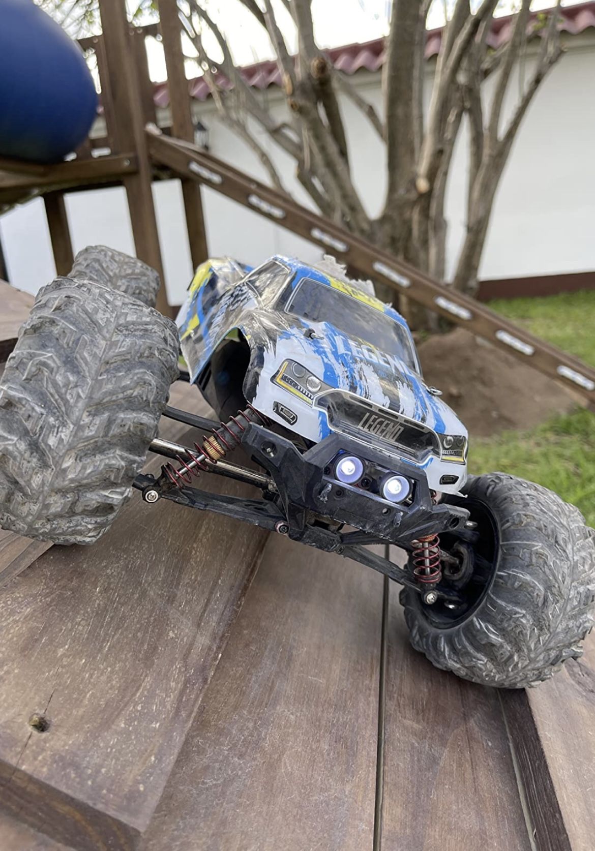 Brand new N SealedΒ Β Extremely Big LAEGENDARY 1:10 Scale 4x4 Off-Road RC Truck - Hobby Grade Brushed Motor Truck