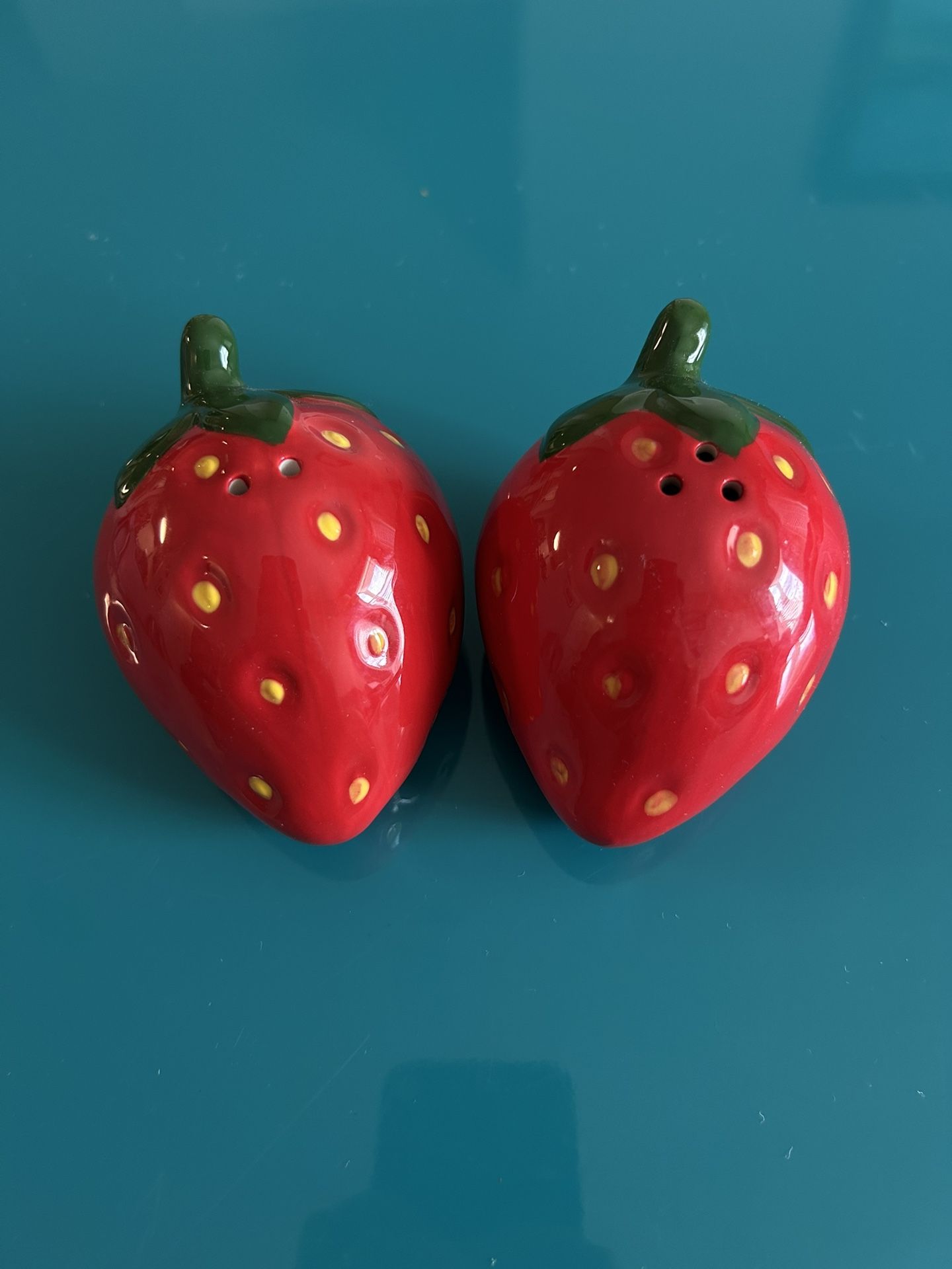 Strawberry Salt & Pepper Shaker Set