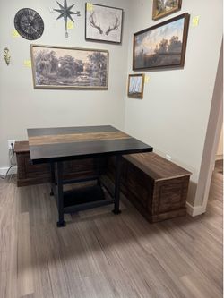 Pick up – Hunter’s Glenn Apartments in Plainsboro – breakfast nook table, and seating with storage