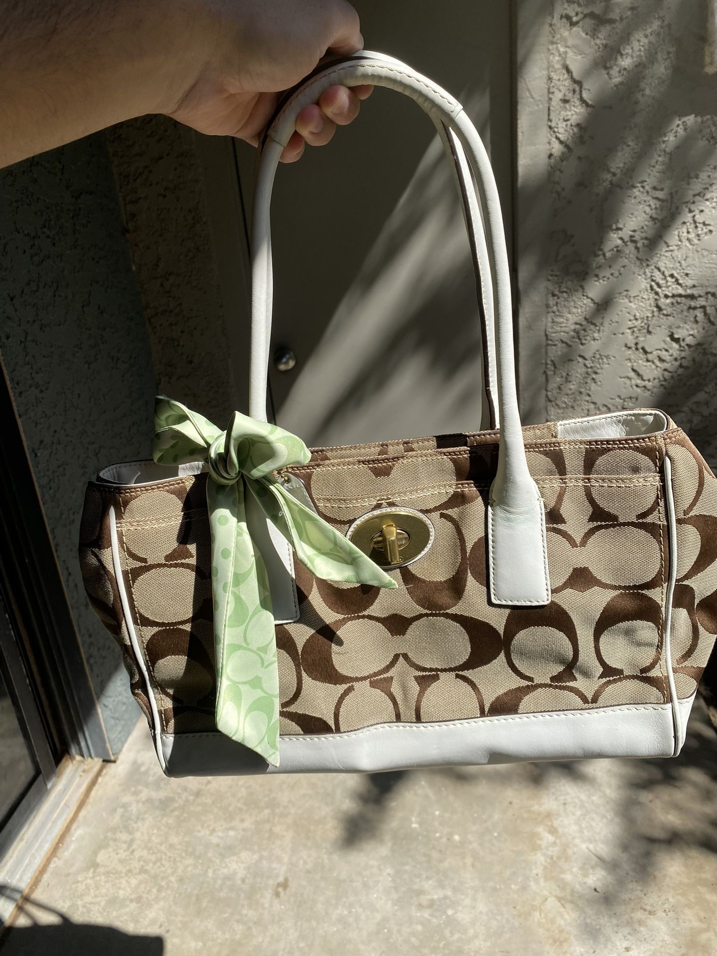 Coach Madeline Shoulder Bag Vintage Brown/White