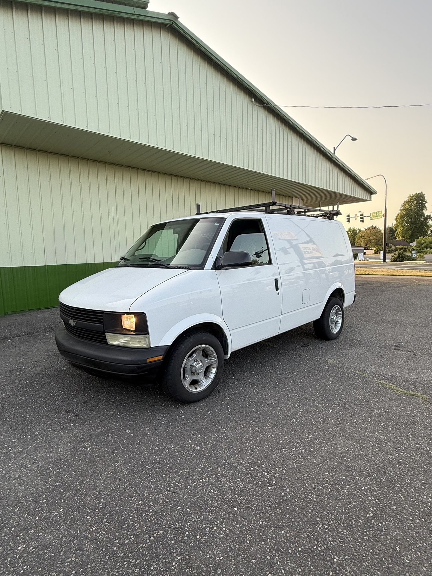 2005 Chevrolet Astro Cargo Van