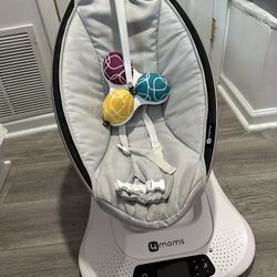 Slightly-Used 4moms MamaRoo