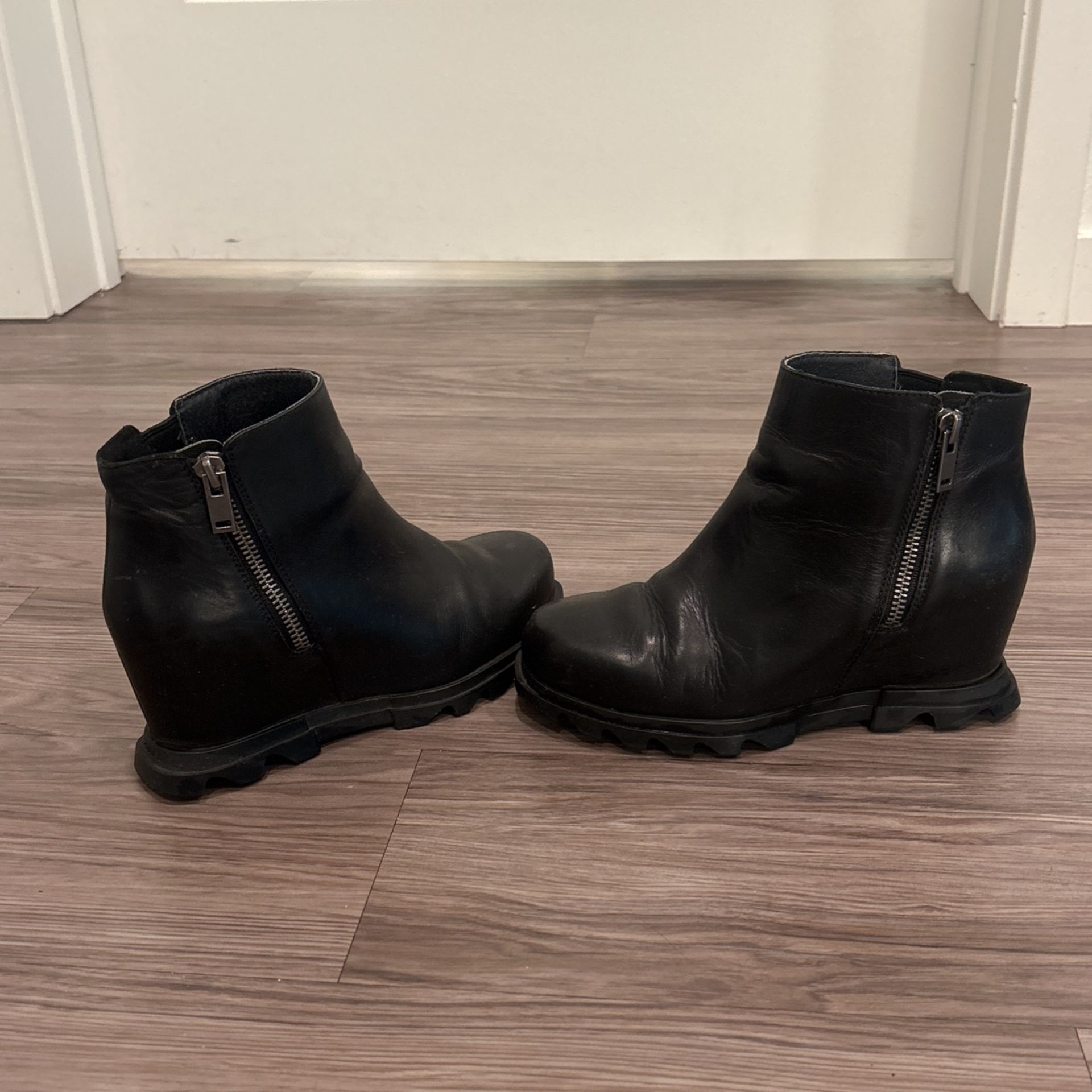 Sorel Wedge Boots Booties 7.5