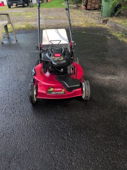 Toro 22" recycler 6.75 HP engine 190 cc
