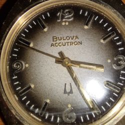 RARE Vintage 1973 Bulova Accutron 10KT Rolled Gold Plate Gold Electroplate Bezel Tuning Fork 2180 Men's Watch