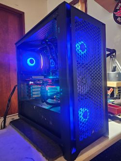 Corsair Gaming PC. Intel -i9- Xtreme-CPU. 32GB Ram. 1TB SSD.  GPU: GTX  Graphics