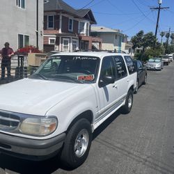 1998 Ford Explorer