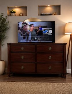 6 ft Dresser and Mirror