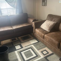 Like New Sofa Set