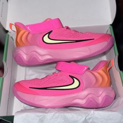 Giannis Antetokounmpo Immortality 4 PS Hyper Pink