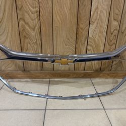 2019-2024 Chevy Malibu Front Grille GM OEM Part (contact info removed)2