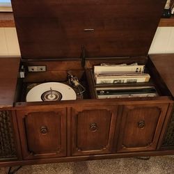 Vintage wooden console record player in great condition