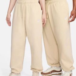 NEW Nike Sportswear Club Fleece Women's XS Mid-Rise Oversized Sweatpants - Sand