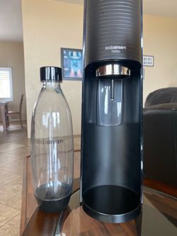 Sodastream sparkling water maker