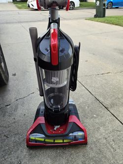 Dirt Devil Max XL Upright Vacuum Cleaner, UD78110