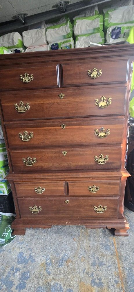 Tall Dresser 6 Drawers
