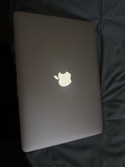 Apple MacBook Air 13-inch (2017) Core i5 8GB RAM