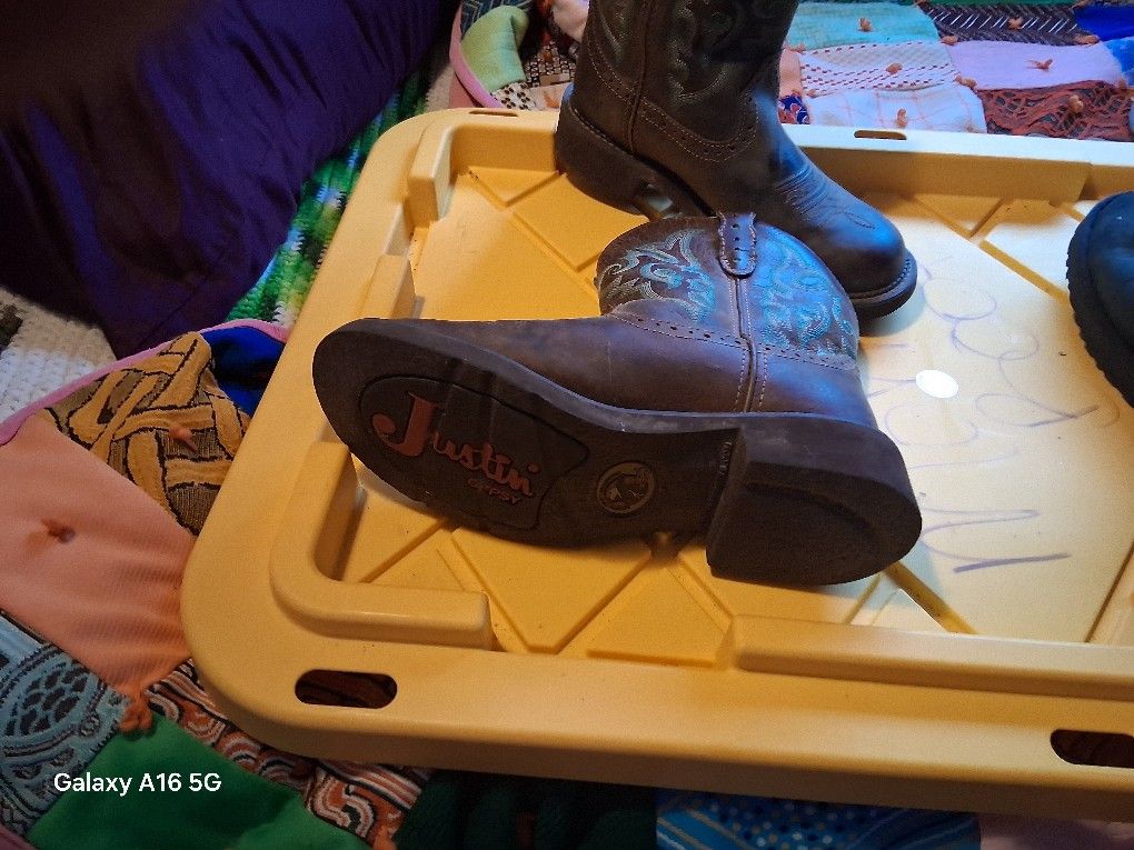 Bling BLELTS  large/ Cowgirl Boots Justins Size 9