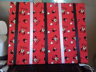 Minnie mouse 16x20 bow holder