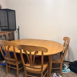 Solid Wood Kitchen Table W 6chairs 