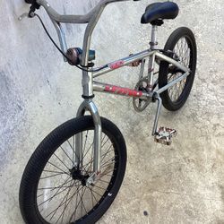 GT/DYNO VFR BMX BIKE
