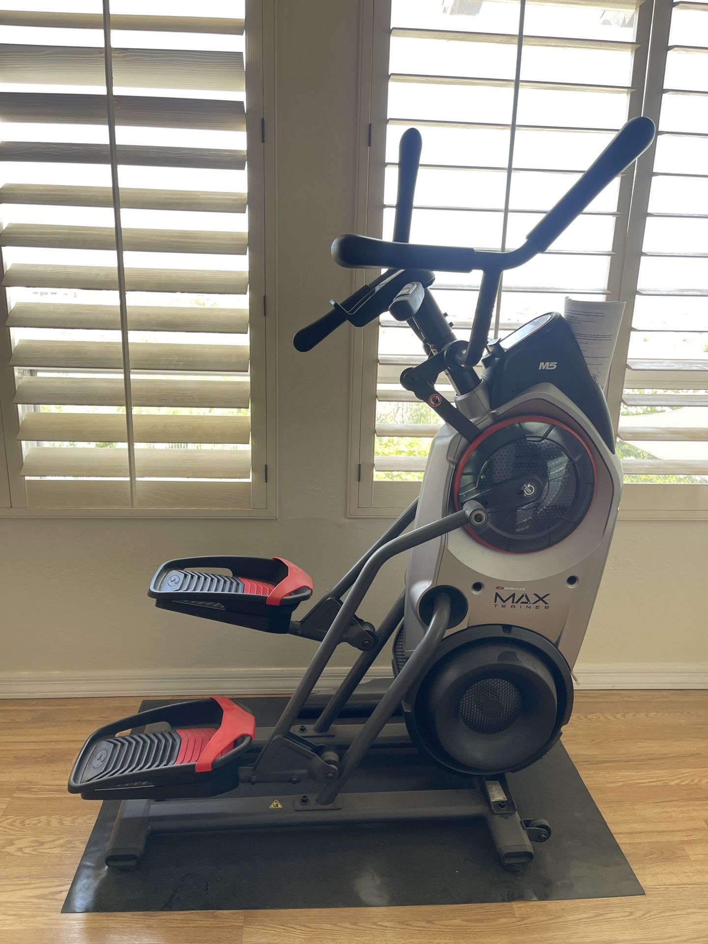 🔥 BOWFLEX MAX TRAINER M5 — ONLY $350! 🔥 (Yes… that Max Trainer everyone wants.)