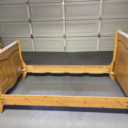 Twin Bed No Mattress 