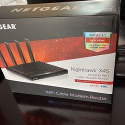 NETGEAR  NIGHTHAWK  AC3200 ……