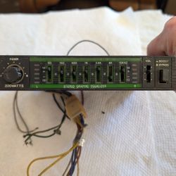 Vintage Pyramid SE402-VL-LED 7 Band Stereo Graphic Equalizer With Night Illumination 200W 