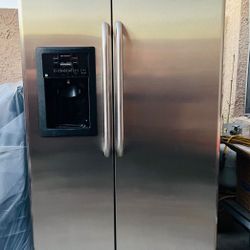 Refrigerator  GE