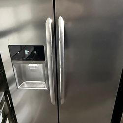 Frigidaire Refrigerator 