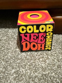 Needoh color changing ball
