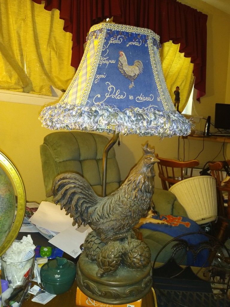 Vintage Wooden Rooster Lamp