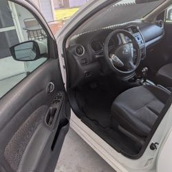 Nissan Versa 2015