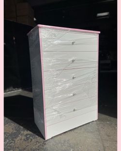 Dresser/ Five drawers dresser