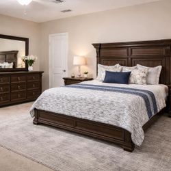 Queen Bedroom Set