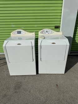 Maytag Washer and Dryer Set ; Large Capacity 