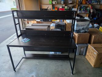 Computer table