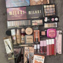 ✨ Julie's Ultimate Makeup Kit - 32 Essential Beauties! 💋👁️💖
